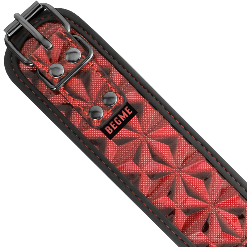 BEGME - COLLIER ÉDITION ROUGE AVEC PINCES À TÉTONS ET DOUBLURE EN NÉOPRÈNE